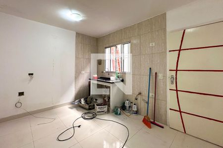 Cozinha de casa de condomínio para alugar com 1 quarto, 35m² em Sacoma, São Paulo