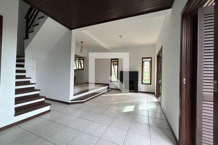 Sala  de casa para alugar com 5 quartos, 250m² em Lagoa da Conceição, Florianópolis