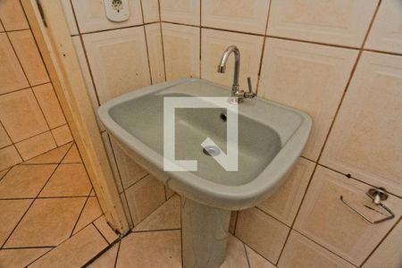 Banheiro de casa para alugar com 1 quarto, 45m² em Parque Sao Luis, São Paulo