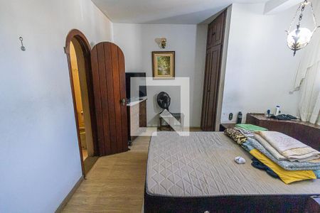 quarto 1 / suite de casa para alugar com 3 quartos, 180m² em Alto Caiçaras, Belo Horizonte