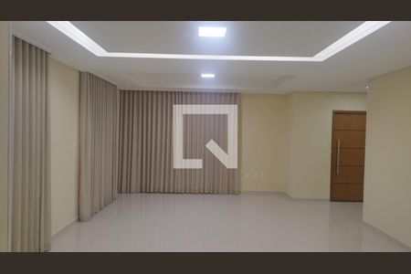 Sala de casa para alugar com 4 quartos, 260m² em Centro, Contagem