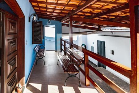Casa à venda com 4 quartos, 200m² em Candelária, Belo Horizonte