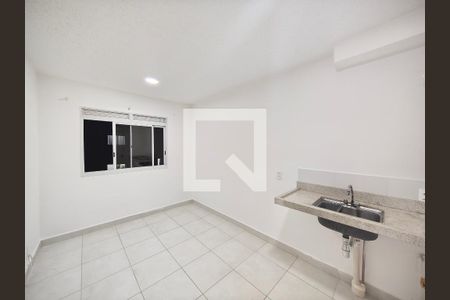 Sala / Cozinha de apartamento para alugar com 2 quartos, 32m² em Vila Maria, São Paulo