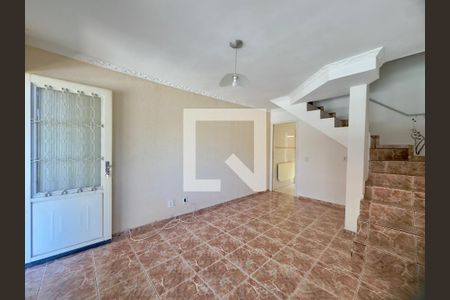 Sala de casa de condomínio à venda com 2 quartos, 119m² em Jardim Adriana, Guarulhos