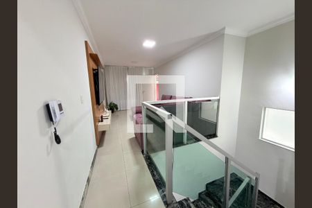 Corredor de casa à venda com 3 quartos, 146m² em Planalto, Belo Horizonte