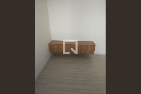 Sala de casa de condomínio para alugar com 2 quartos, 50m² em Jardim dos Pereiras (Caucaia do Alto), Cotia