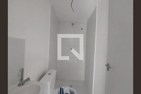 Banheiro de kitnet/studio para alugar com 1 quarto, 17m² em Campo Grande, São Paulo