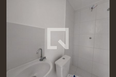 Banheiro de kitnet/studio para alugar com 1 quarto, 17m² em Campo Grande, São Paulo