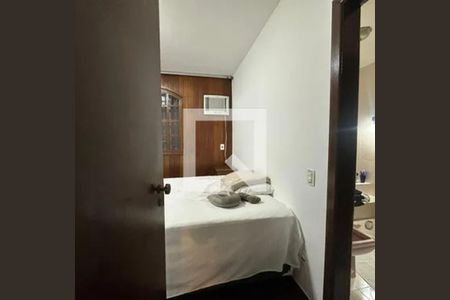 Casa para alugar com 3 quartos, 250m² em Planalto, Belo Horizonte
