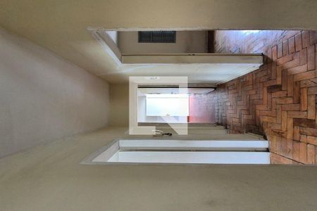 Corredor de casa à venda com 3 quartos, 251m² em Vila Marieta, Campinas