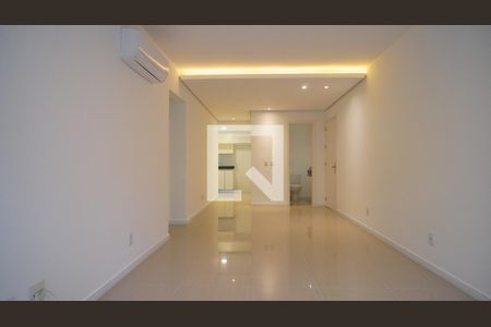 Sala  de apartamento para alugar com 2 quartos, 76m² em Rio Branco, Porto Alegre