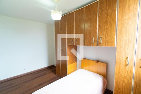 Quarto 2 de apartamento para alugar com 2 quartos, 45m² em Vila Campestre, São Paulo