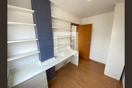 Quarto de apartamento para alugar com 3 quartos, 130m² em Buritis, Belo Horizonte