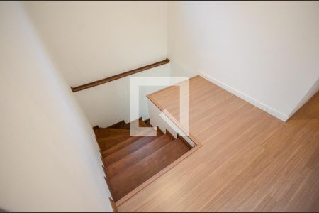 Escada de casa para alugar com 2 quartos, 160m² em Jardim Cidade Pirituba, São Paulo
