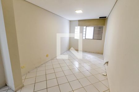 Quarto 1 de casa para alugar com 2 quartos, 45m² em Jardim Monte Alegre, Taboão da Serra