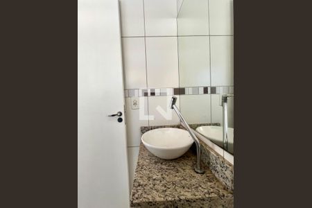 Banheiro de apartamento à venda com 3 quartos, 125m² em Jardim Nova Europa, Campinas