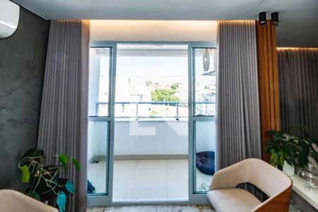 Sala de apartamento para alugar com 2 quartos, 70m² em Planalto, Belo Horizonte