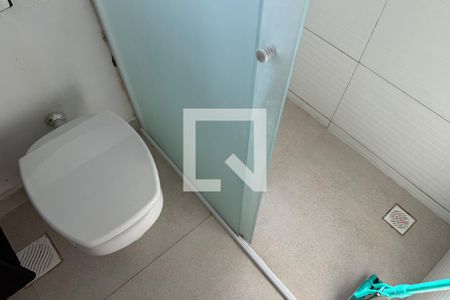 Banheiro de apartamento para alugar com 1 quarto, 49m² em Itararé, Santos