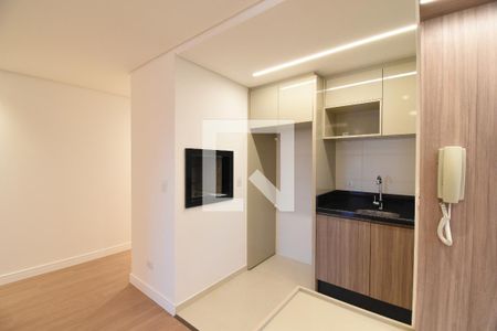 Sala/Cozinha de apartamento à venda com 3 quartos, 71m² em Santo Inácio, Curitiba