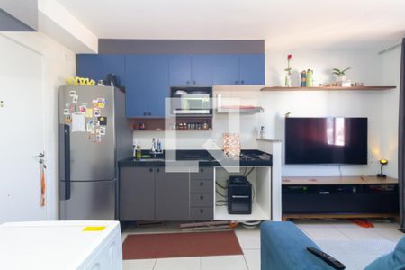 Sala/Cozinha de apartamento à venda com 2 quartos, 33m² em Itaquera, São Paulo