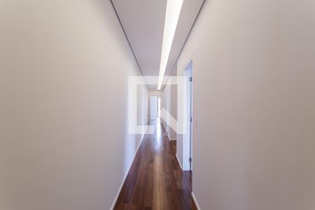 Corredor de apartamento à venda com 4 quartos, 358m² em Vila Nova Conceição, São Paulo