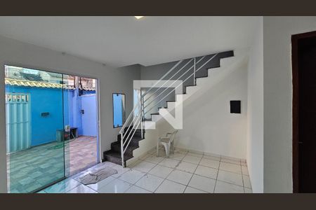 Sala de casa para alugar com 3 quartos, 130m² em Olinda, Nilópolis