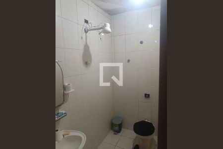 Banheiro de casa à venda com 3 quartos, 100m² em Jardim Miriam, São Paulo