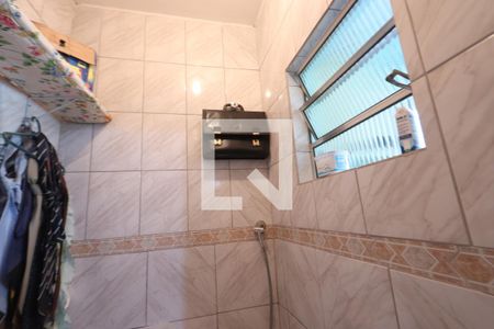 Lavabo Quarto 1 de casa para alugar com 2 quartos, 125m² em Jardim Vera Cruz(zona Leste), São Paulo