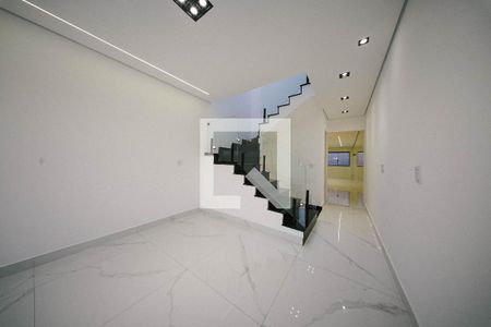 Sala de casa para alugar com 3 quartos, 184m² em Vila Granada, São Paulo