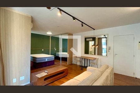 Sala de kitnet/studio para alugar com 1 quarto, 47m² em Pinheiros, São Paulo