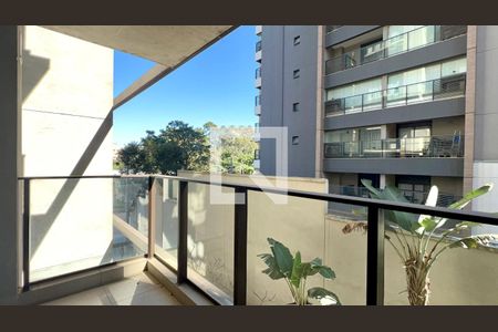 Varanda de kitnet/studio para alugar com 1 quarto, 47m² em Pinheiros, São Paulo