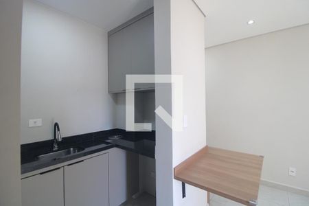 Cozinha de kitnet/studio para alugar com 1 quarto, 33m² em Campo Grande, São Paulo