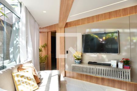 Sala  de apartamento à venda com 2 quartos, 150m² em Savassi, Belo Horizonte