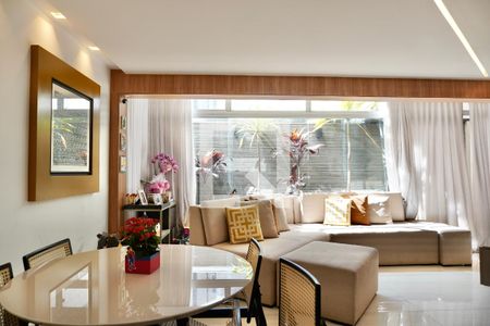 Sala  de apartamento à venda com 2 quartos, 150m² em Savassi, Belo Horizonte