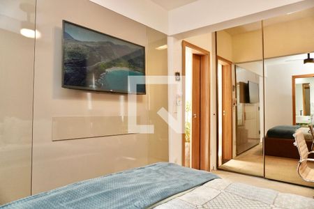 Suíte 1 de apartamento à venda com 2 quartos, 150m² em Savassi, Belo Horizonte