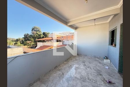 Varanda da sala de casa à venda com 6 quartos, 332m² em Nascentes Imperiais, Contagem