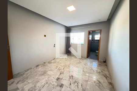 Suíte  de casa à venda com 6 quartos, 332m² em Nascentes Imperiais, Contagem