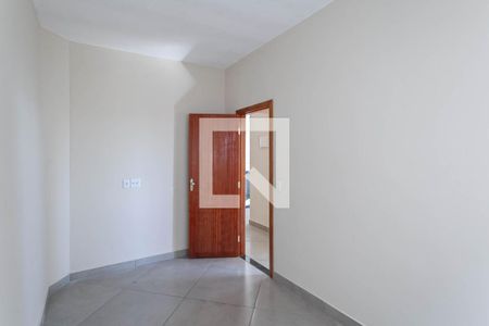 Quarto 1 de apartamento para alugar com 2 quartos, 50m² em Chacaras Reunidas Santa Terezinha, Contagem