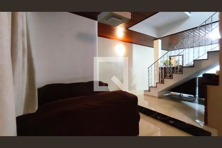 Sala de casa à venda com 4 quartos, 197m² em Cambuci, São Paulo