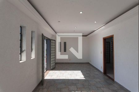 Sala de casa para alugar com 3 quartos, 220m² em Jardim dos Oliveiras, Campinas