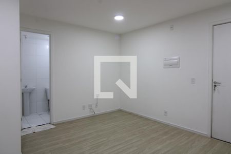 sala / cozinha / área de serviço de apartamento para alugar com 2 quartos, 39m² em Cangaiba, São Paulo