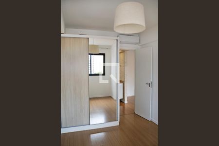 Quarto de apartamento à venda com 1 quarto, 47m² em Água Verde, Curitiba