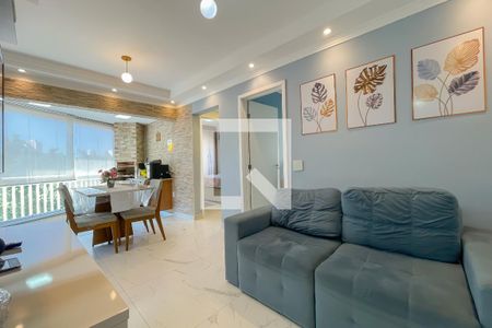 Sala de apartamento à venda com 2 quartos, 51m² em Quitaúna, Osasco