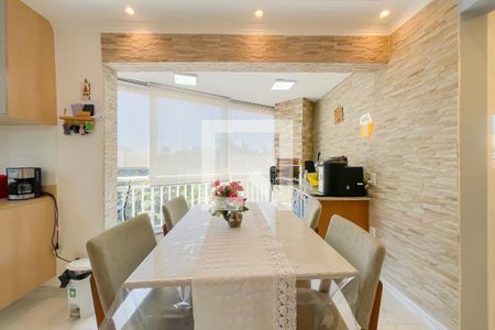 Sala de apartamento à venda com 2 quartos, 51m² em Quitaúna, Osasco