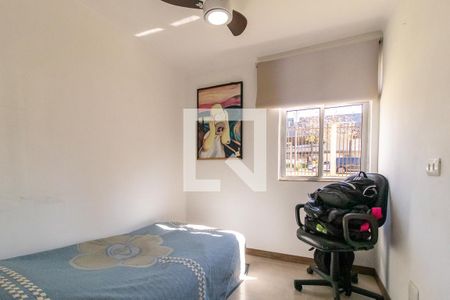 Quarto 1 de apartamento para alugar com 3 quartos, 51m² em Novo Mundo, Curitiba