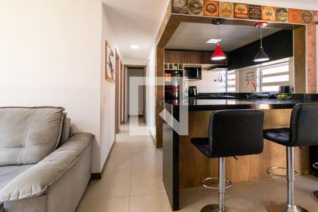 Sala de apartamento para alugar com 3 quartos, 51m² em Novo Mundo, Curitiba