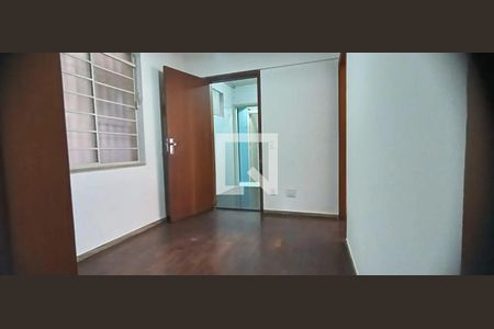Sala de apartamento para alugar com 3 quartos, 100m² em Floresta, Belo Horizonte
