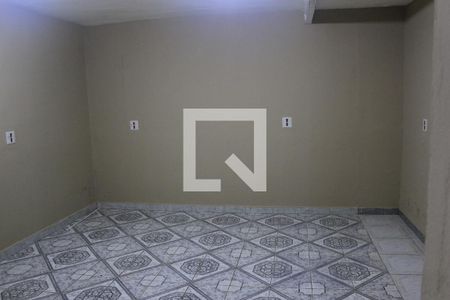 Quarto de casa para alugar com 1 quarto, 50m² em Jardim Cocaia, Guarulhos