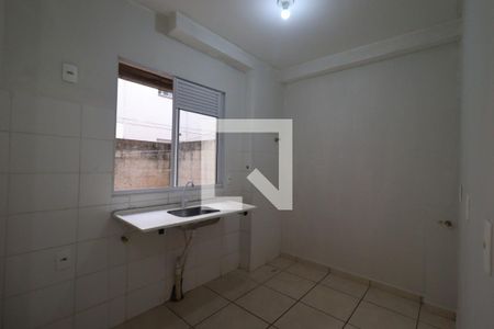 Cozinha de apartamento para alugar com 2 quartos, 42m² em (l-10), Ribeirão Preto