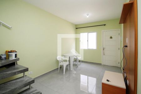 Sala de casa de condomínio para alugar com 2 quartos, 60m² em Quinta dos Angicos, Cotia